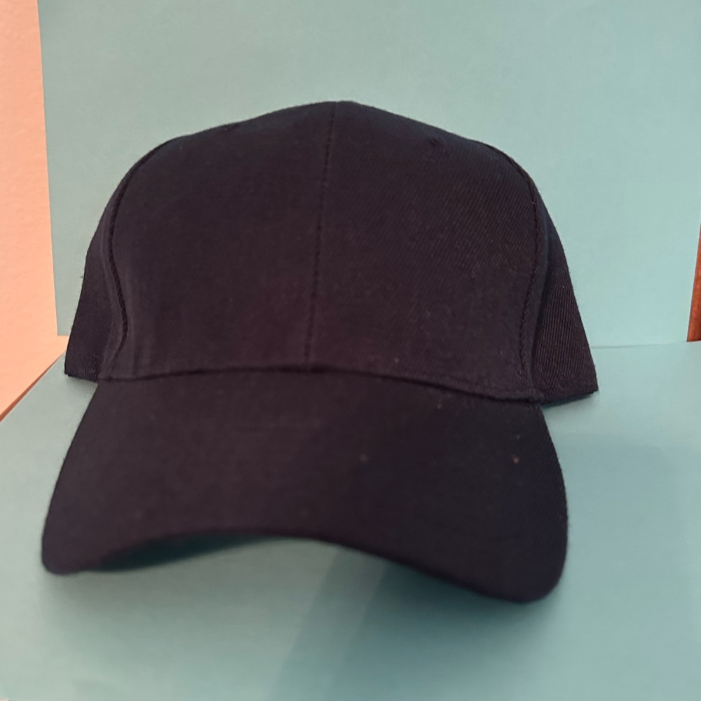 Men’s Blue Baseball Cap is New With Tags